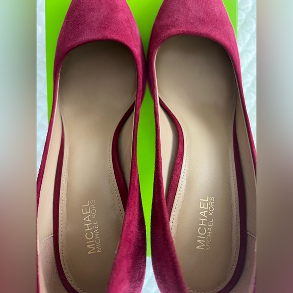 MICHAEL KORS Suede Pink Raspberry Pumps 🩷 - Picture 4 of 12